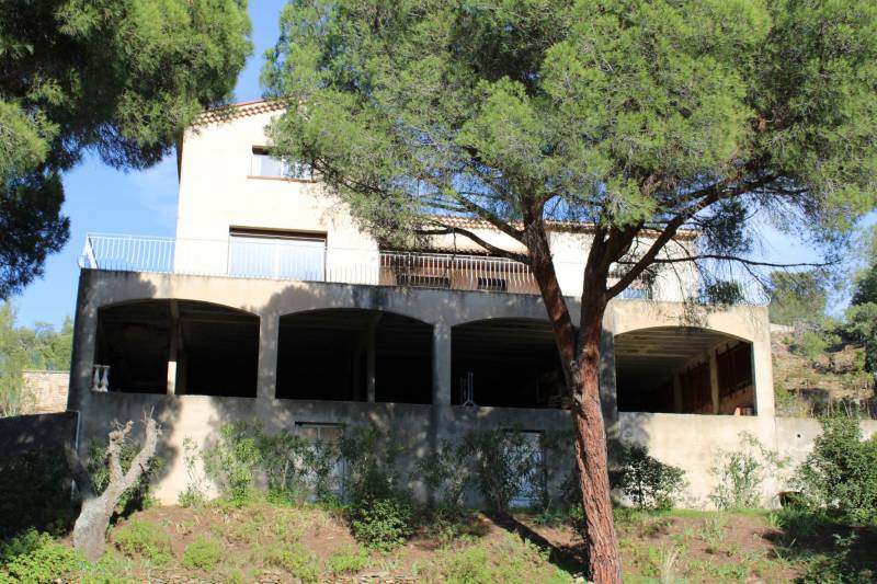 MAISON VAR BORMES LES MIMOSAS A VENDRE  A RENOVER 